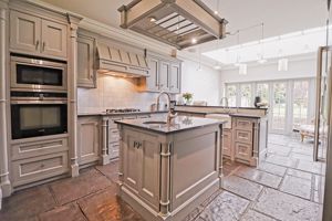 Kitchen- click for photo gallery